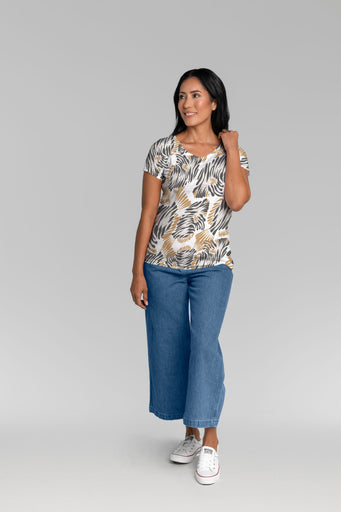 Zebra Fish (26007) ~ Short Sleeve Scoop Shirt