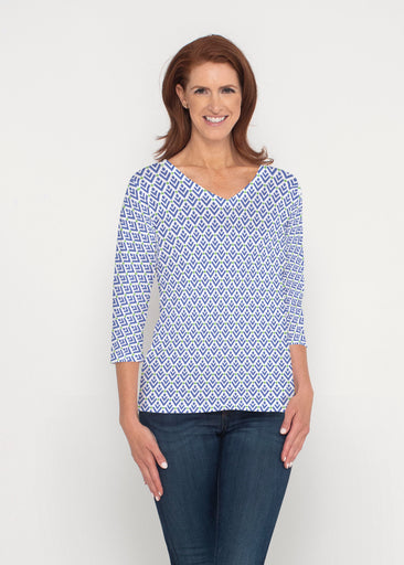 Cosmo Geo (13568) ~ Signature 3/4 Sleeve V-Neck Top